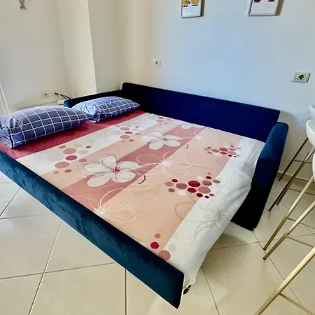 Apartment Vitamin *